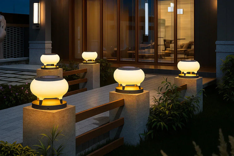 Outdoor Solar lamp elite. Lighting for your garden with more than 10 hours of use with autonomous solar charging.